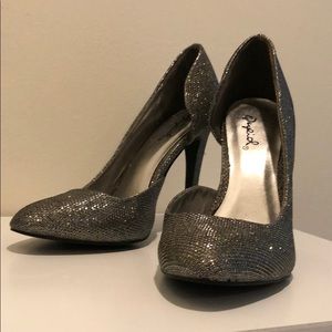 6.5 sparkly gray heels